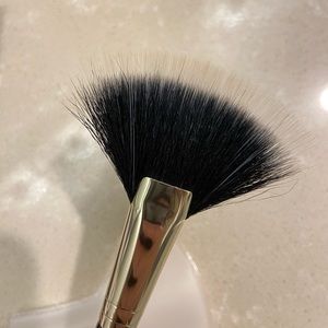 Laura Mercier Brush